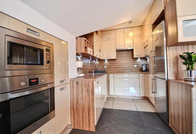 آپارتمان 1 خوابه با چشمانداز, Willa Luiza