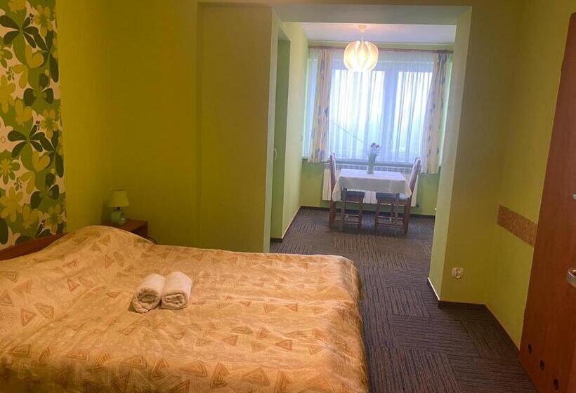 اتاق استاندارد, Willa Mona