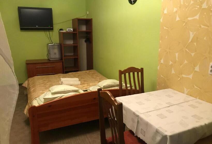 اتاق استاندارد, Willa Mona