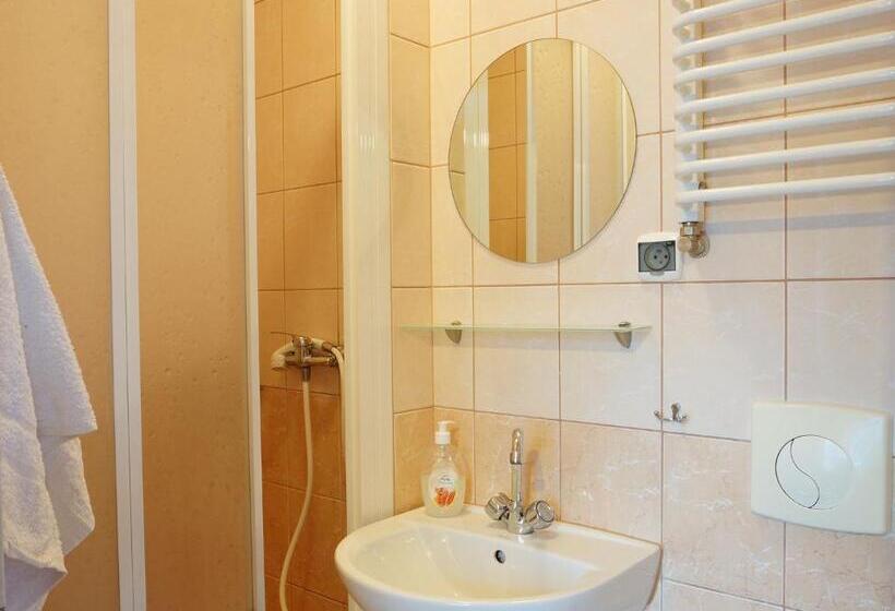 اتاق استاندارد, Willa Mona