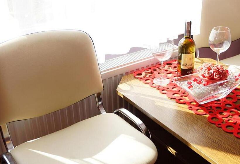 اتاق استاندارد, Willa Mona