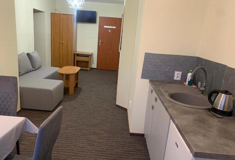 آپارتمان 1 خوابه با بالکن, Willa Mona