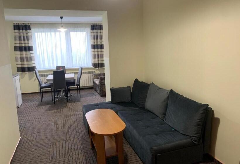 آپارتمان 1 خوابه با بالکن, Willa Mona