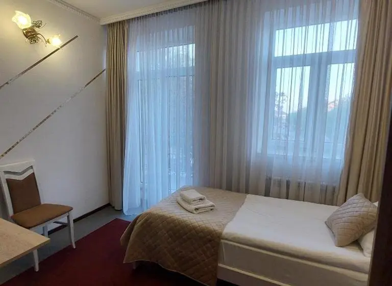 Chambre Standard Individuelle avec Balcon, Perla