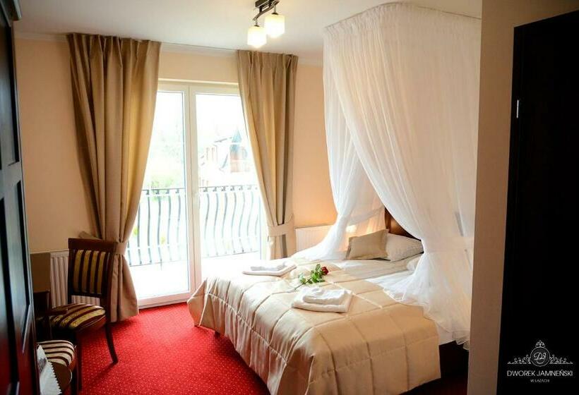 스탠다드 룸, Dworek Jamneński