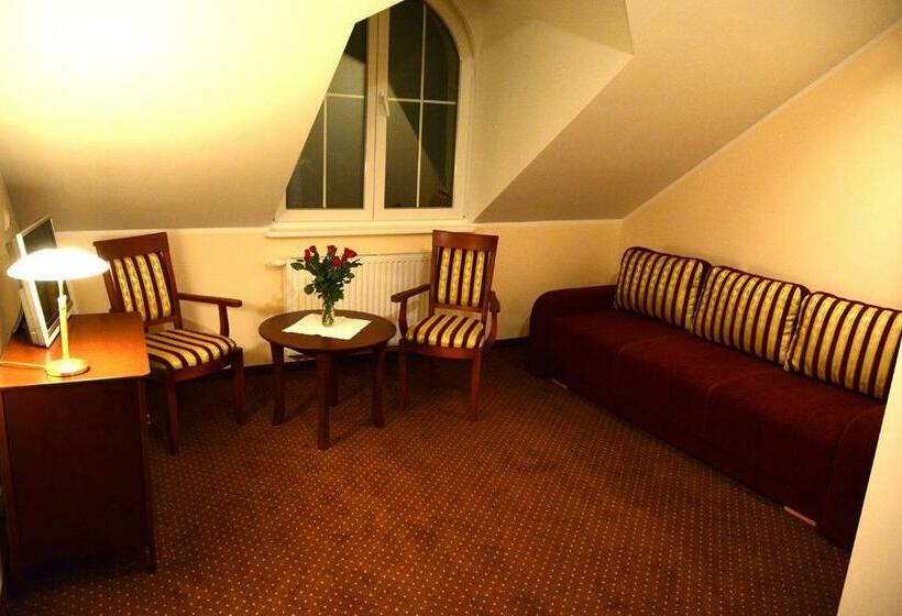 סטודיו סטנדרט עם מרפסת, Dworek Jamneński