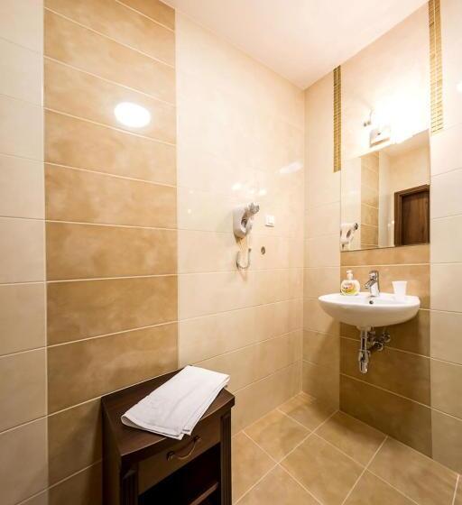 غرفة قياسية, Zajazd U Beaty I Violetty