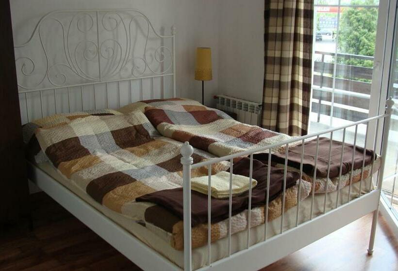 スタンダードルーム, Route 7 Rooms