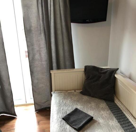 スタンダードルーム, Route 7 Rooms