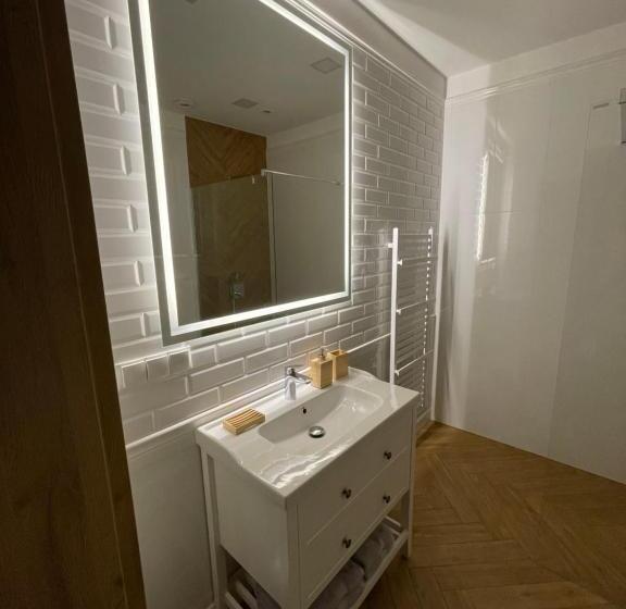 Апартаменты 1 Спальня, Route 7 Rooms