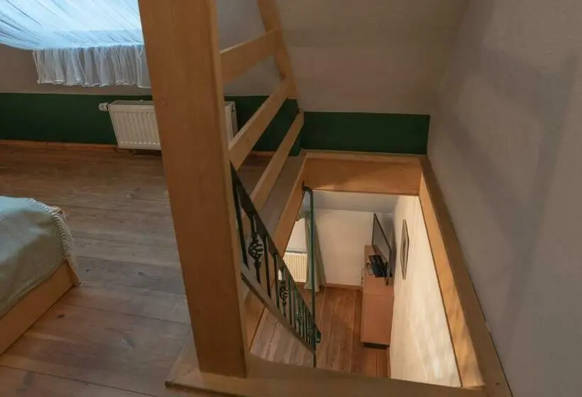 Economy Triple Room, Dom Potok