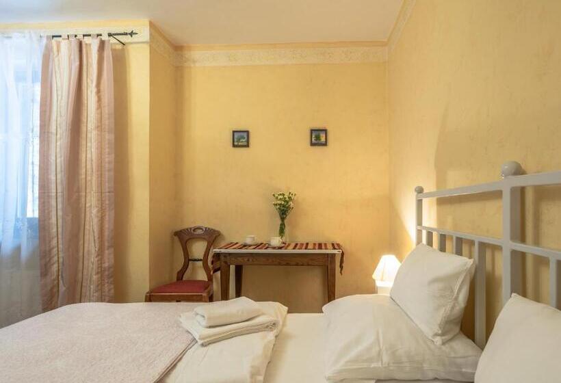 Номер Стандарт, Dom Potok