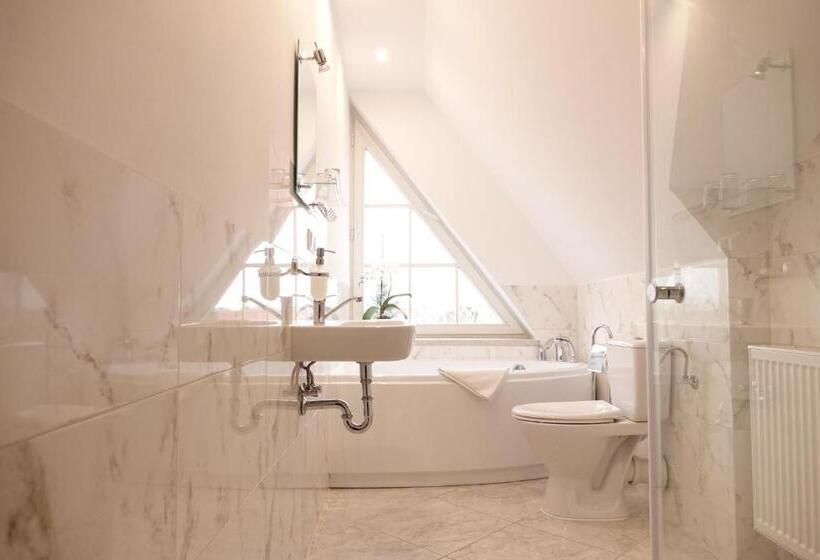 スタンダードトリプルルーム, Noclegi U Kawalca