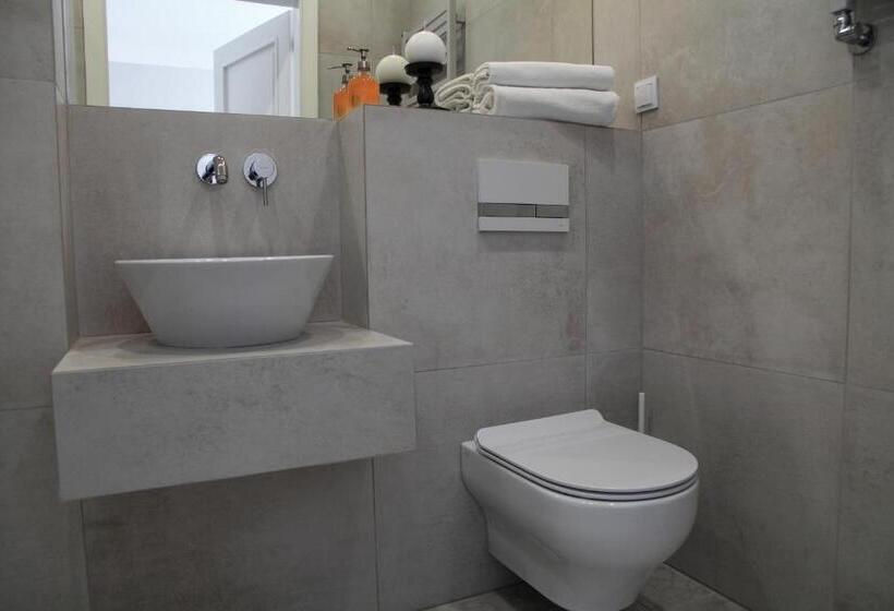 חדר דלוקס, Pałac W Bądzowie