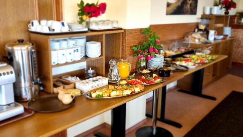 标准三人间, Pensjonat Na Górce   Widok Na Jezioro Solińskie I Góry 534 556 639