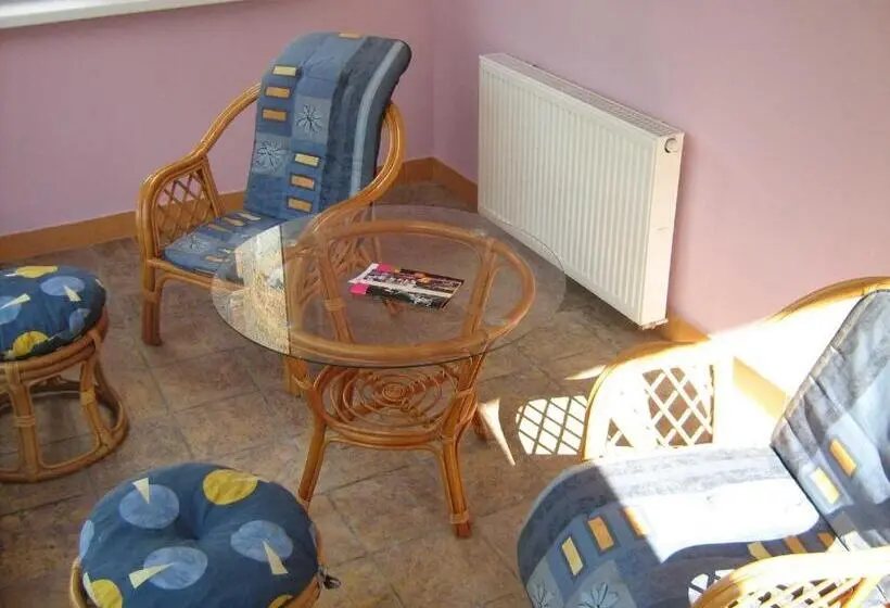 Standard Triple Room with Terrace, Villa Centrum