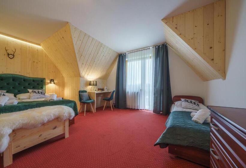 חדר סטנדרט לשלושה עם מרפסת, Willa Swoboda Garden Spa