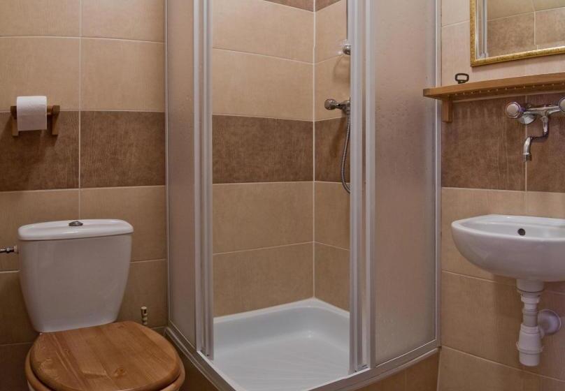 חדר סטנדרט לשלושה עם מרפסת, Willa Swoboda Garden Spa