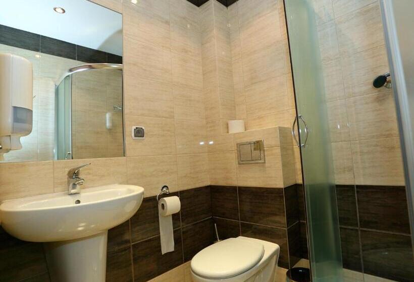 Номер Стандарт Трехместный, Hostel żywiec