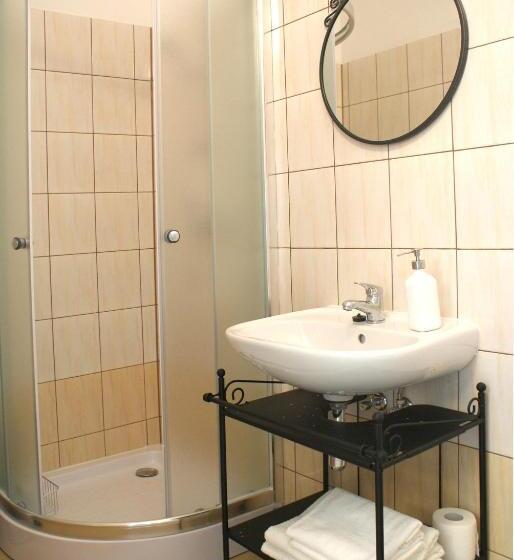 Номер Стандарт Трехместный, Hostel Zamość   Pokoje Gościnne