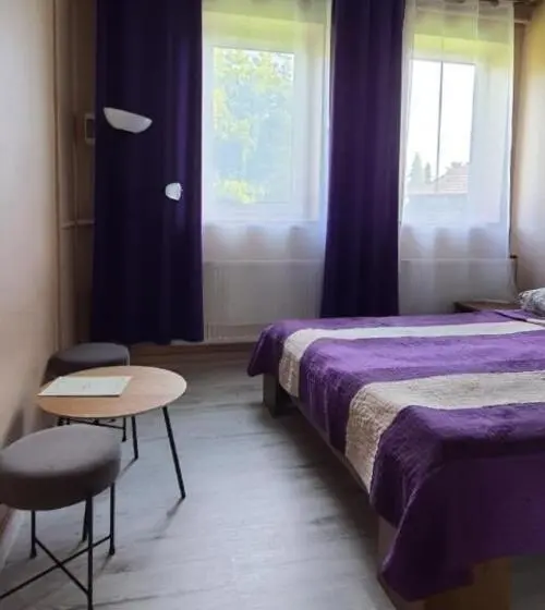バス共有のスタンダードルーム, Hostel Zamość   Pokoje Gościnne