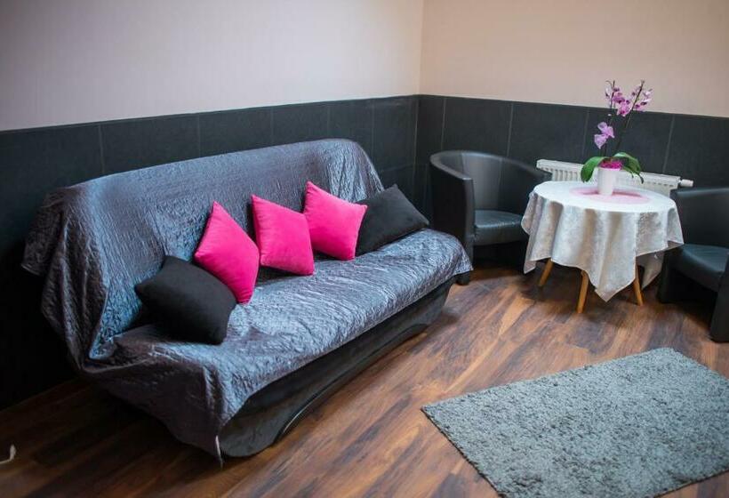 اتاق کلاسیک سه تخته, Dolce Vita