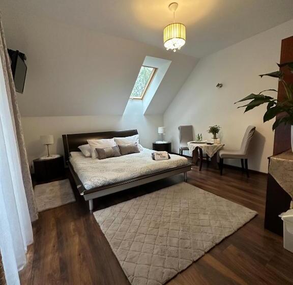 اتاق لوکس با بالکن, Dolce Vita