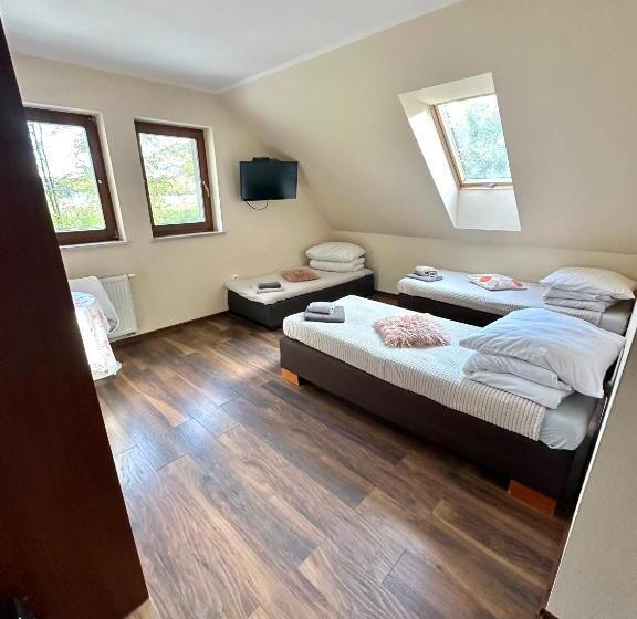 اتاق لوکس خانوادگی, Dolce Vita