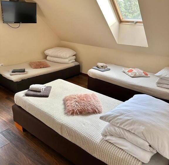 اتاق لوکس خانوادگی, Dolce Vita