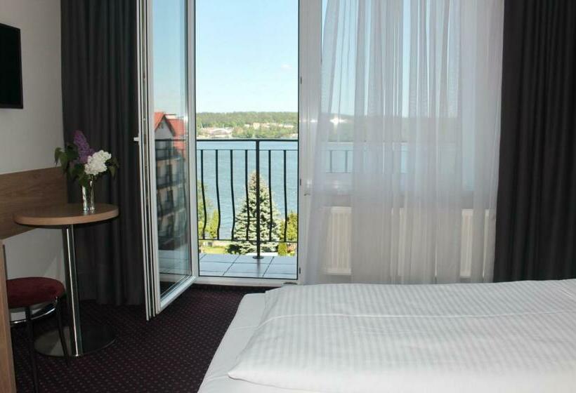 اتاق استاندارد با چشمانداز دریاچه, Huszcza