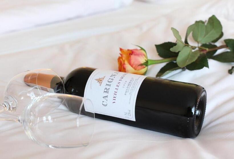 اتاق استاندارد سه نفره, Huszcza