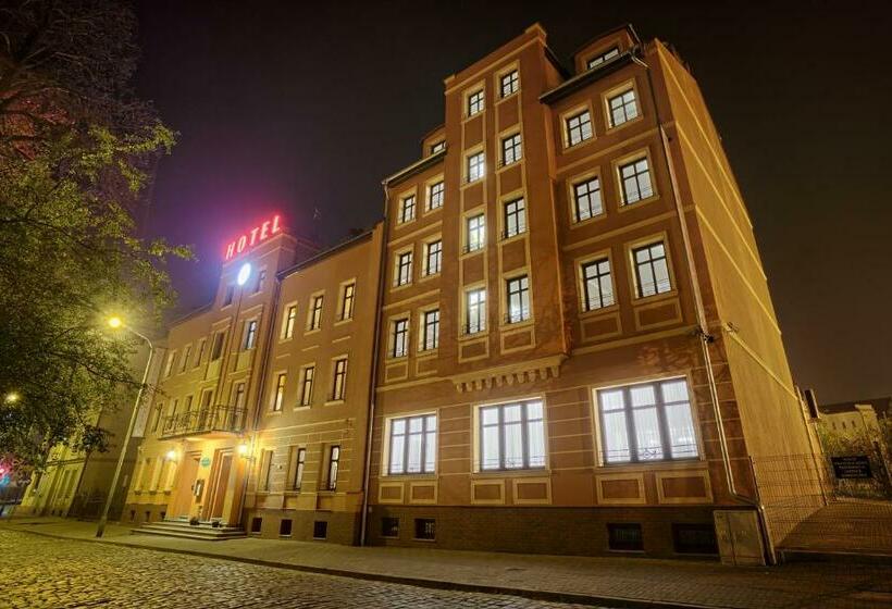 חדר סטנדרט, Kamieniczka