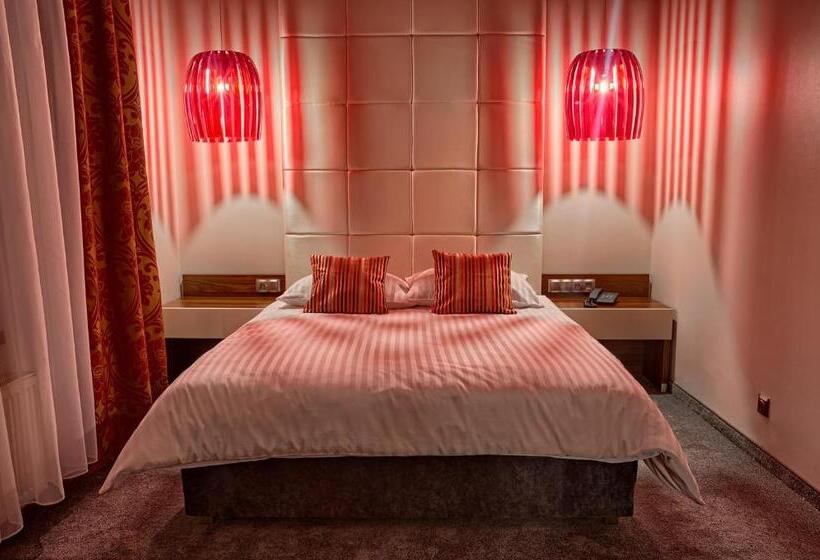 דירת חדר, Kamieniczka