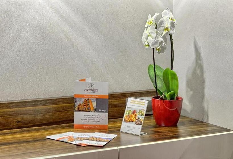 דירת חדר, Kamieniczka