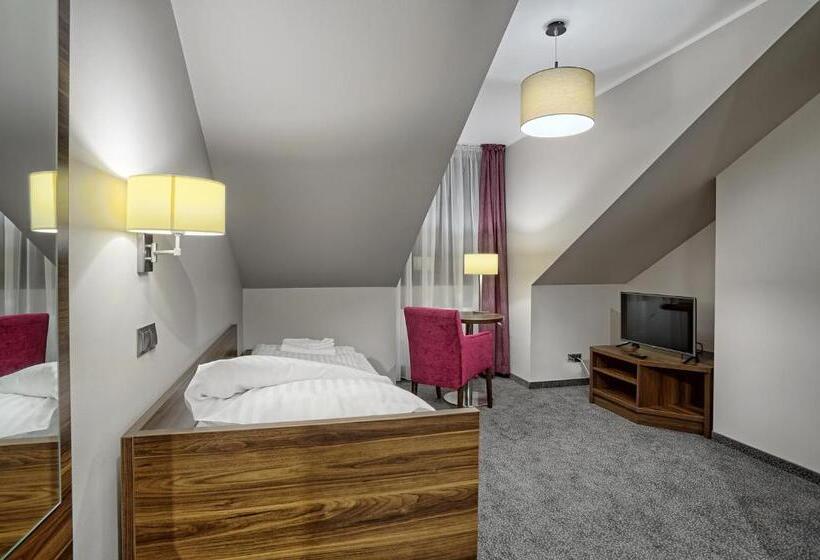 חדר יחיד בסיסי, Kamieniczka