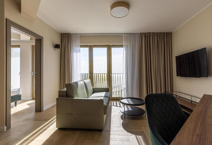 סוויטה נוף לים, Meridian