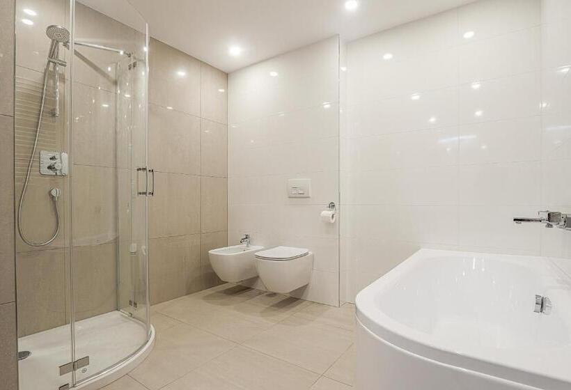 סוויטת סופריור נוף לים, Meridian