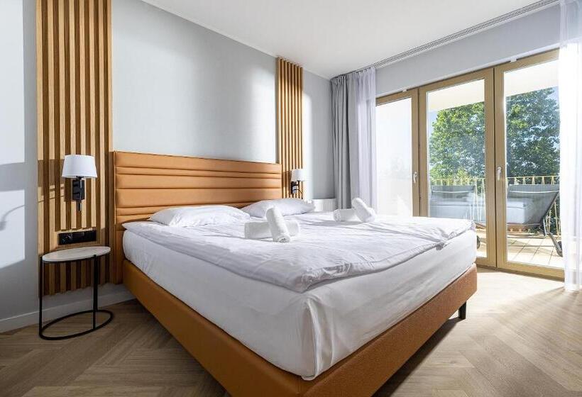 דירת חדר, Meridian