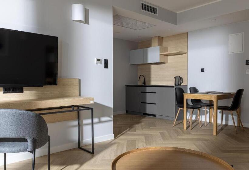 סטודיו סטנדרטי נוף לים, Meridian