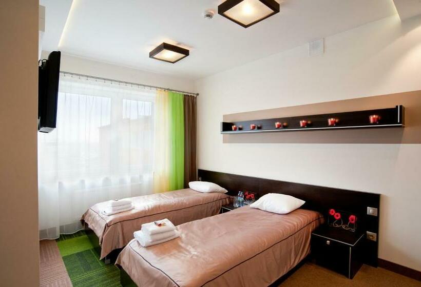 اتاق استاندارد, Młoda Europa