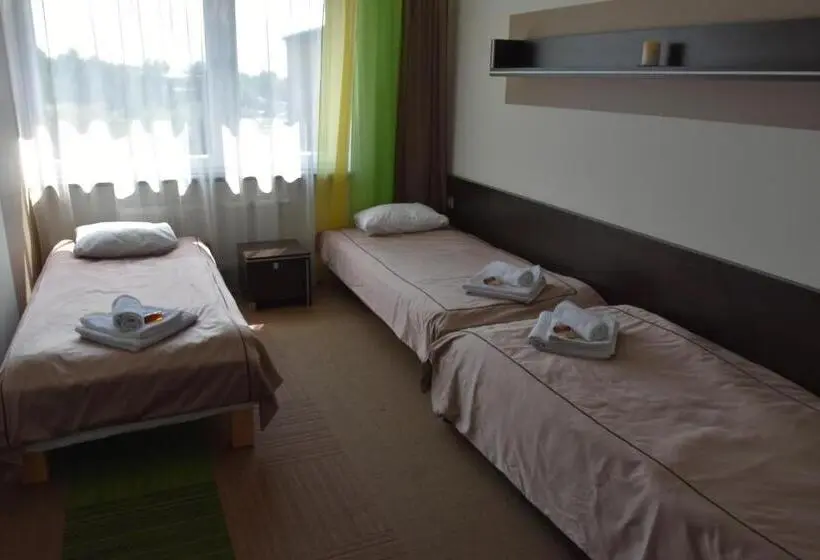 Standard Kolmen Hengen Huone, Młoda Europa