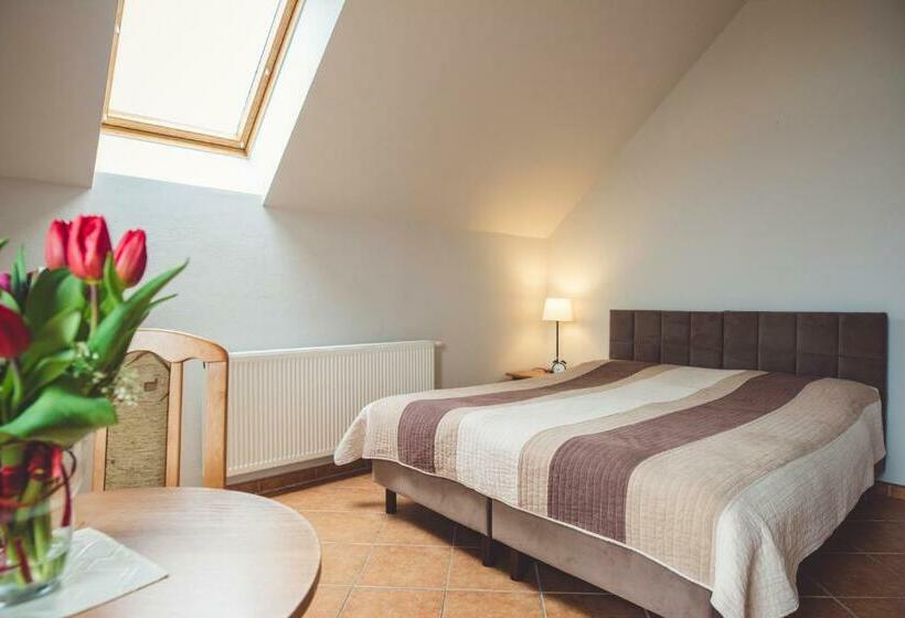 חדר סטנדרט נוף לאגם, Paradise