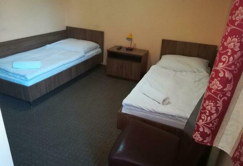 اتاق استاندارد, Polonia