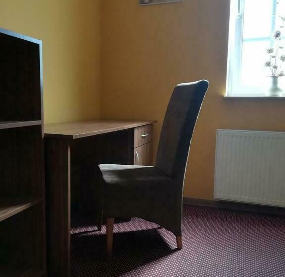 اتاق عادی یک تخته, Polonia