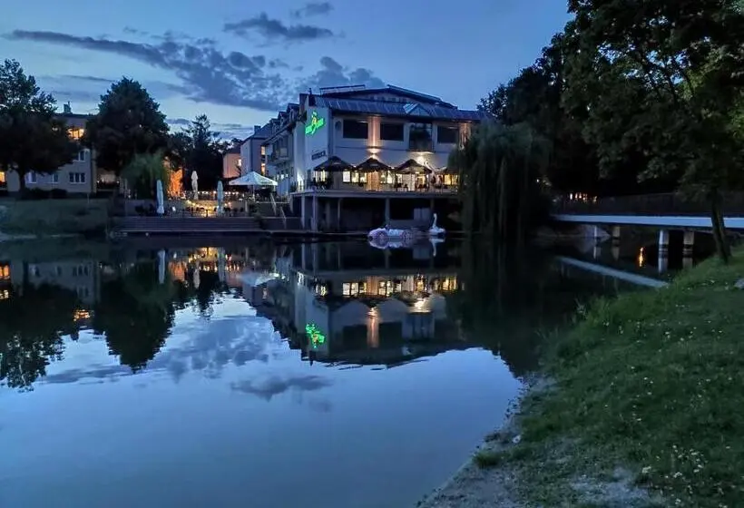 スーペリアールーム, Słowik