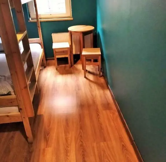 Standard-huone Jaettu Kylpyhuone, Jopi Hostel Katowice Centrum