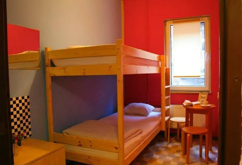 Standard-huone Jaettu Kylpyhuone, Jopi Hostel Katowice Centrum
