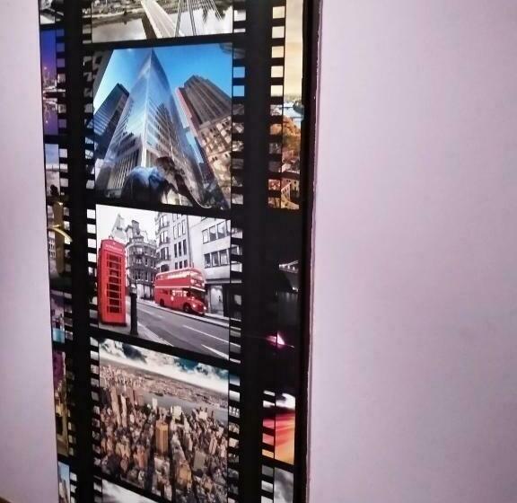 חדר סטנדרטי לארבעה עם חדר אמבטיה משותף, Jopi Hostel Katowice Centrum