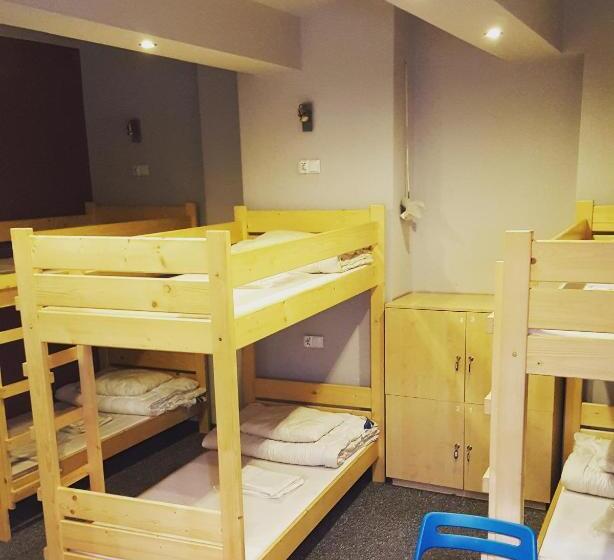 מיטה בחדר משותף, Jopi Hostel Katowice Centrum