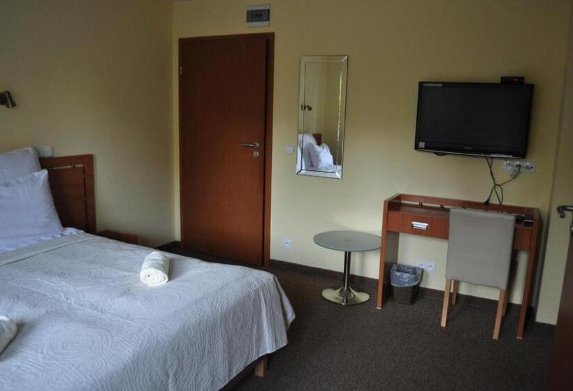 标准间带露台, Monali